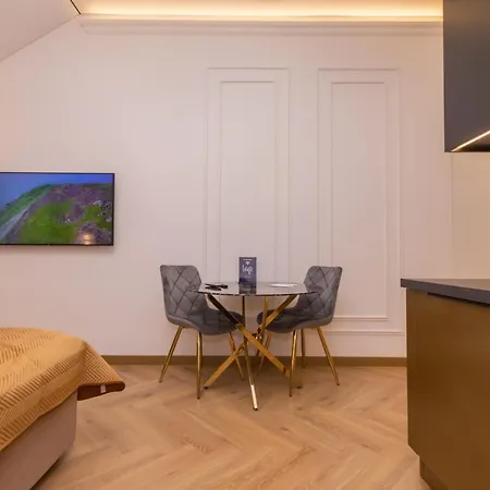 Apartamento Myfreedom поруч із метро площа українських героїв