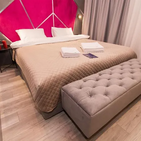 Myfreedom поруч із метро площа українських героїв Apartamento