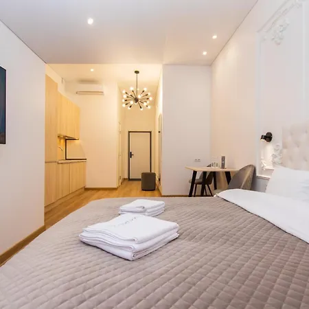 Myfreedom поруч із метро площа українських героїв Apartamento Kiev