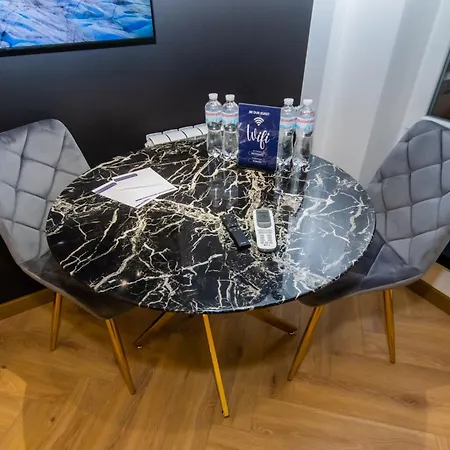 Apartamento Myfreedom поруч із метро площа українських героїв