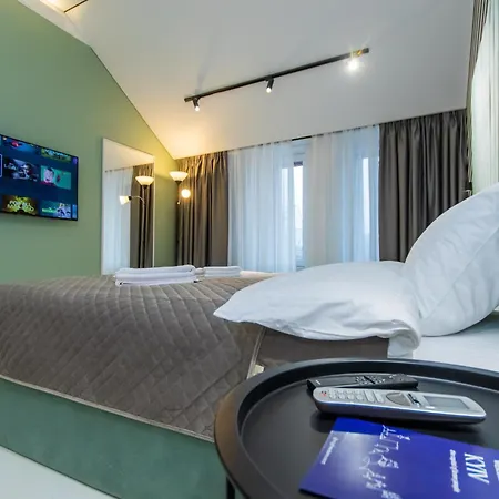 Myfreedom поруч із метро площа українських героїв Apartamento