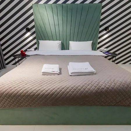Myfreedom поруч із метро площа українських героїв Apartamento