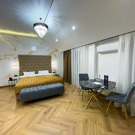 Myfreedom поруч із метро площа українських героїв Apartamento
