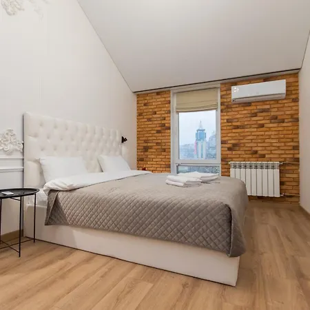 Apartamento Myfreedom поруч із метро площа українських героїв